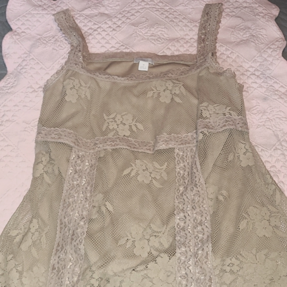 Beautiful Apt 9 floral lace tank top